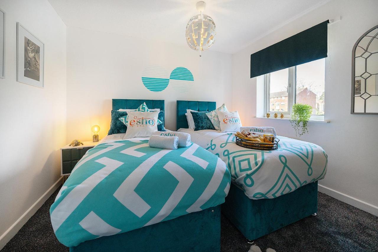 Stylish 3 Bed House, Large Garden, Parking, Wifi - Esho Stays Ковентри Экстерьер фото